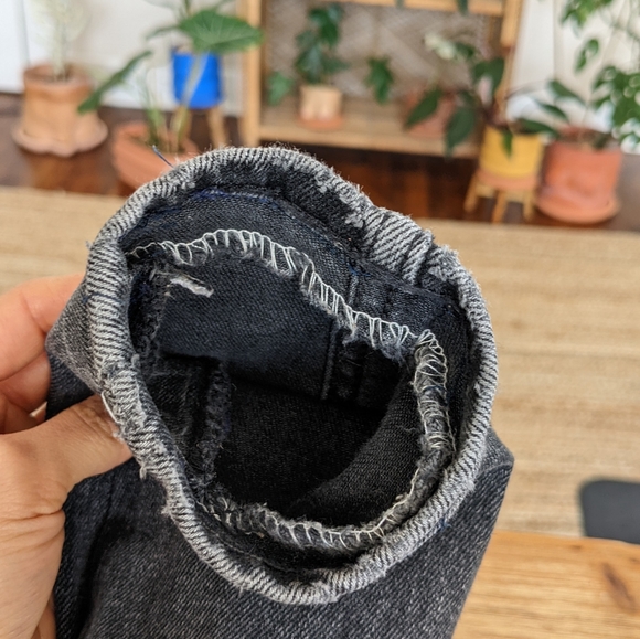 Everlane High Rise Faded Black Jeans - Picture 11 of 11